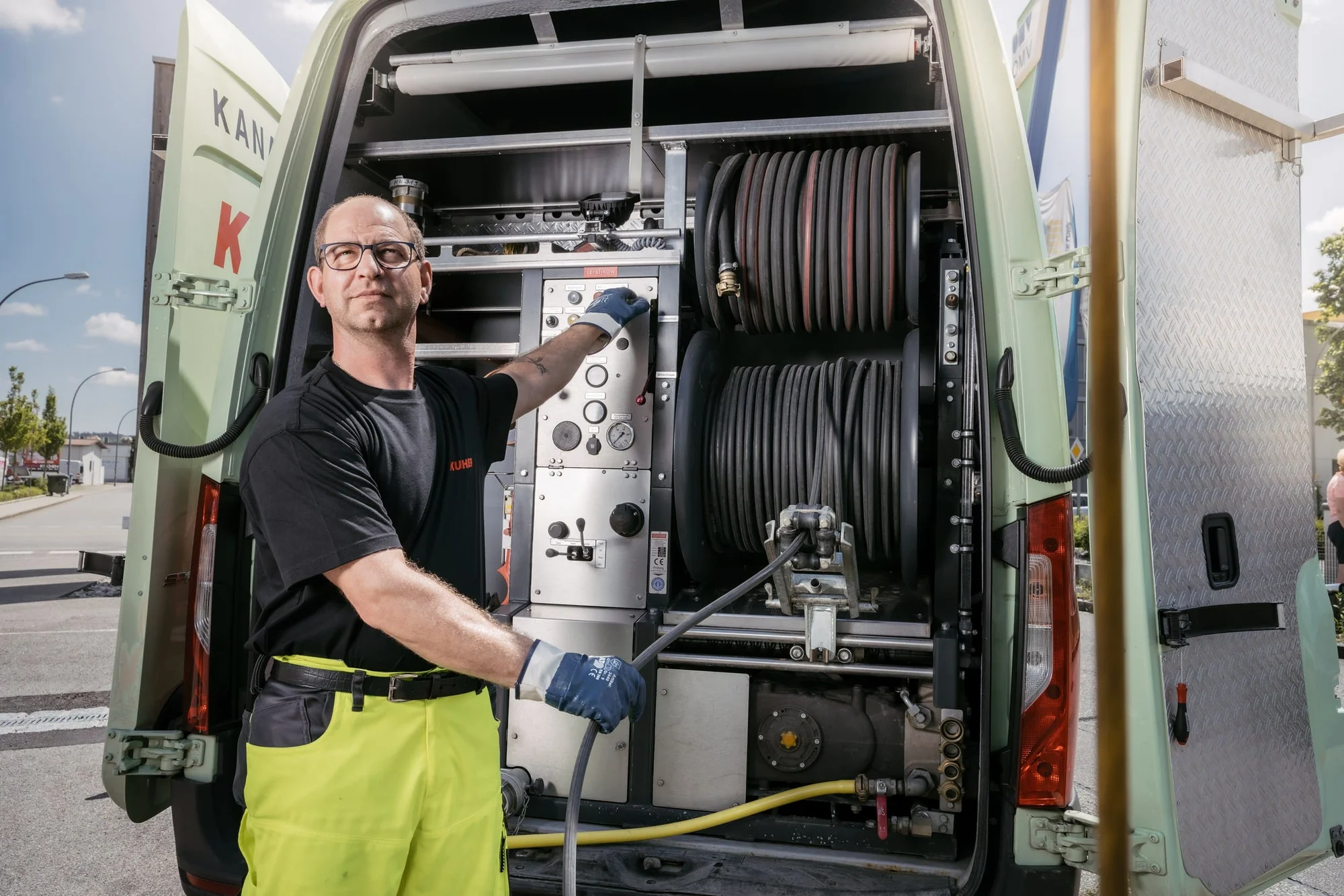 Kanalreinigung mit Spülfahrzeugen